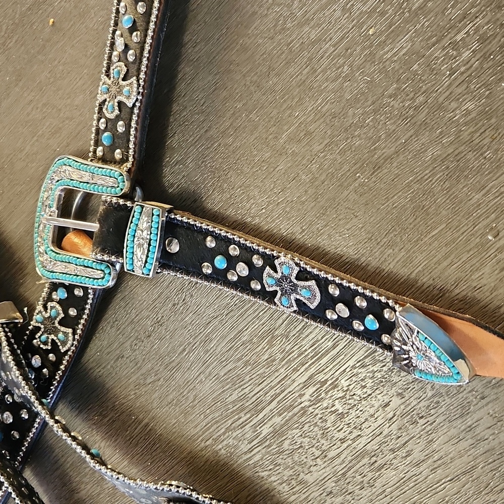 Western Horse Bridle & Breast Collar With Crosses And Turquoise Bling Belt Style - Picture 7 of 8